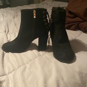 Heeled boots